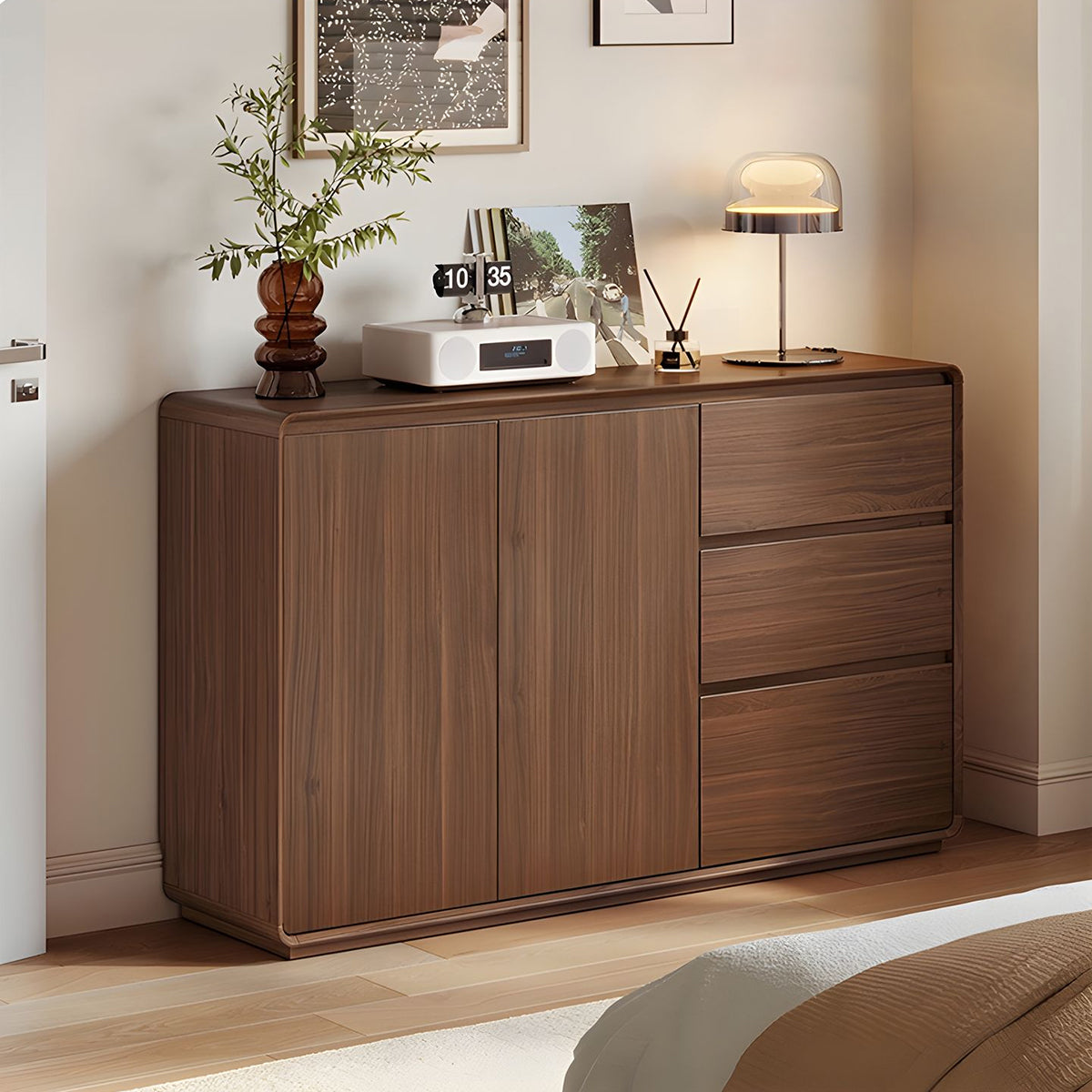 Minimalist Classic Sideboard with Handle Free Drawers Adjustable Shelves