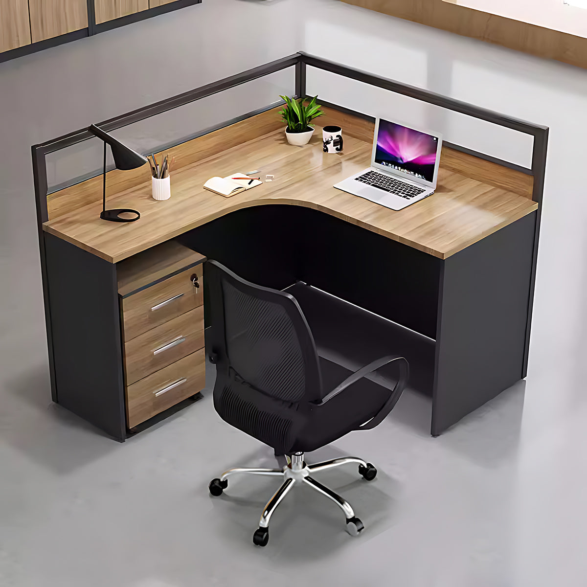 A Screen Office with Multiple Styles and Two Way Options